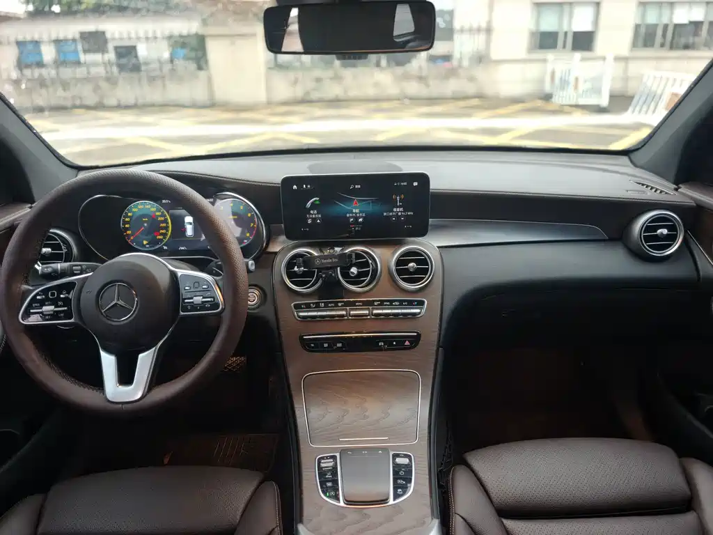 Mercedes-Benz GLC — миниатюра 6