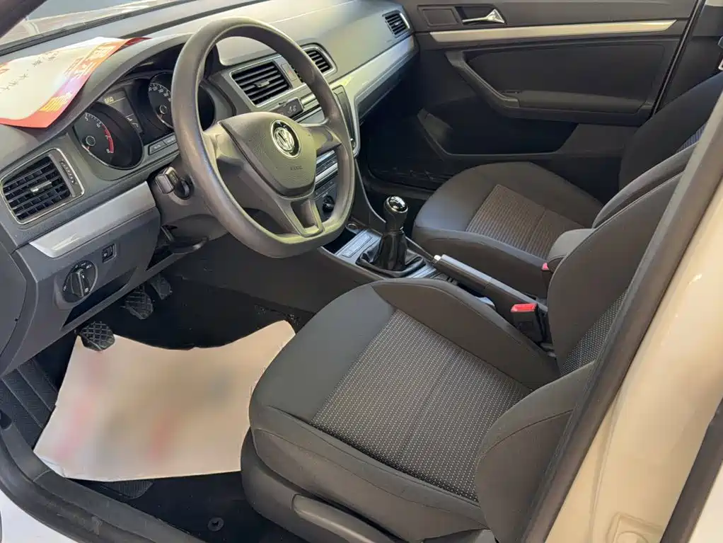 Volkswagen Lavida — миниатюра 8