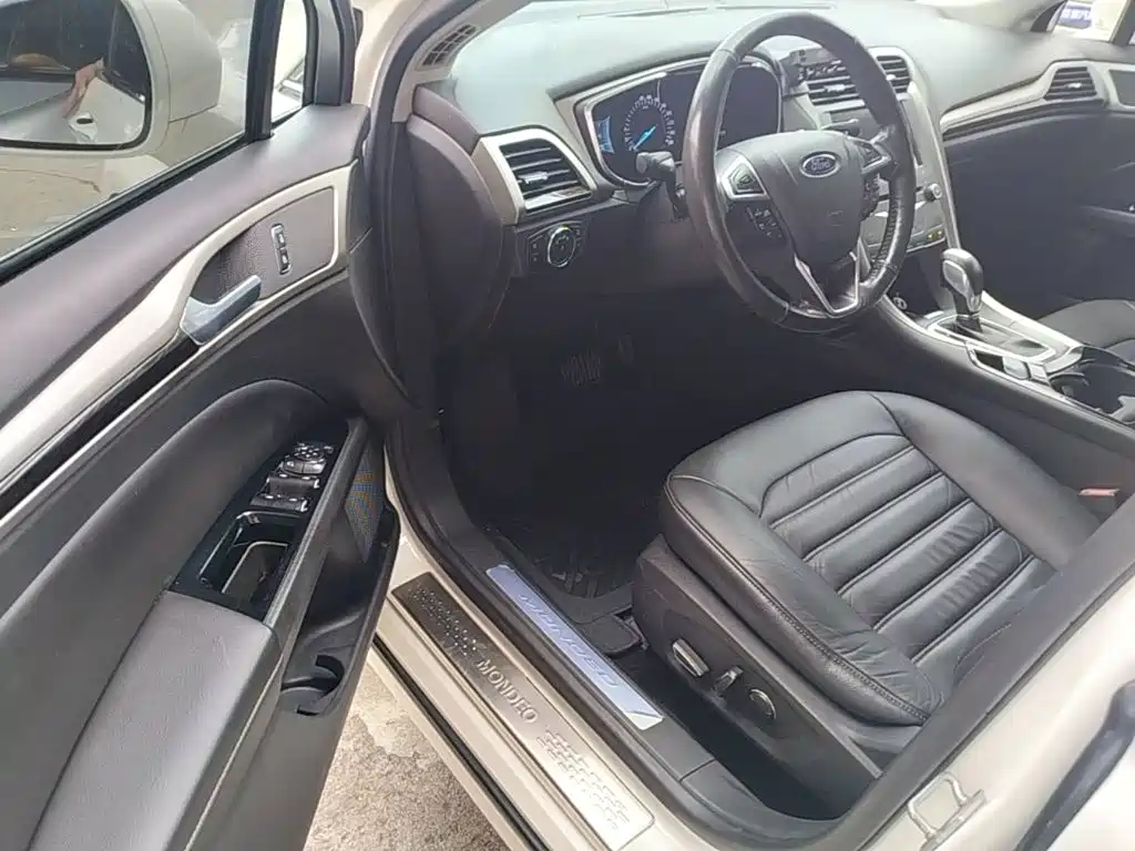 Ford Mondeo — миниатюра 16
