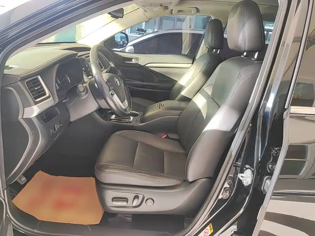 Toyota Highlander — миниатюра 15