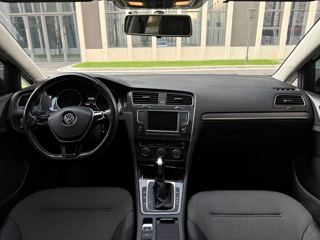 Volkswagen Golf — миниатюра 8