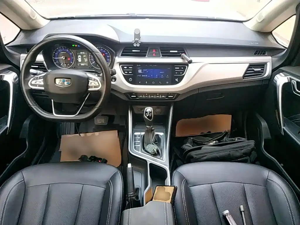 Geely Vision X3 — миниатюра 10