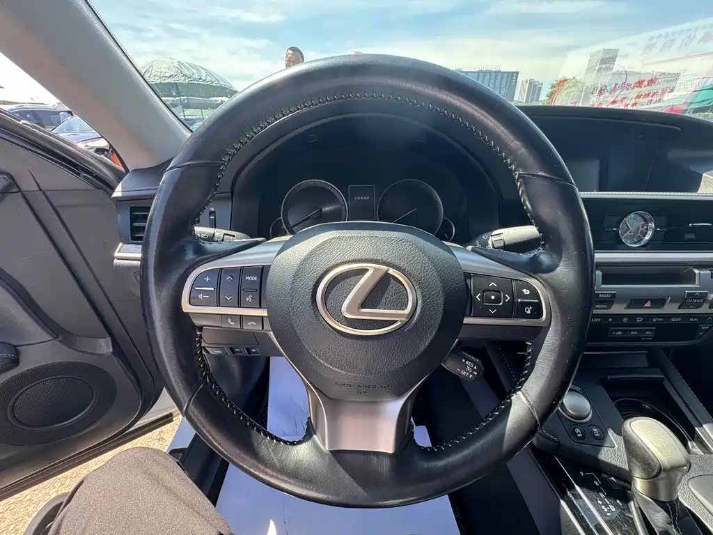 Lexus ES 2015 200 Elite