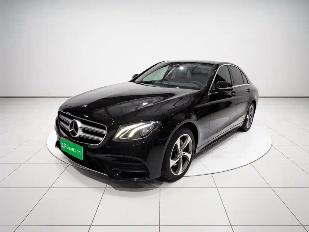Mercedes-Benz E-Class — миниатюра 2