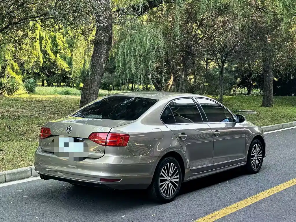 Volkswagen Sagitar — миниатюра 4