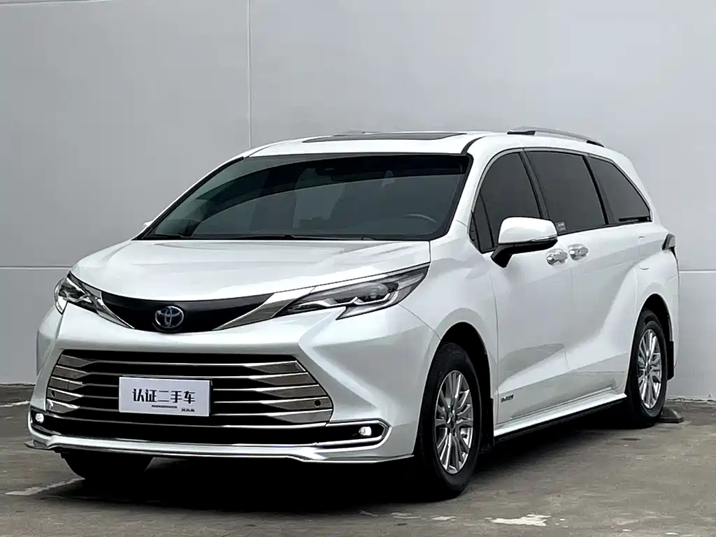 TOYOTA SIENNA