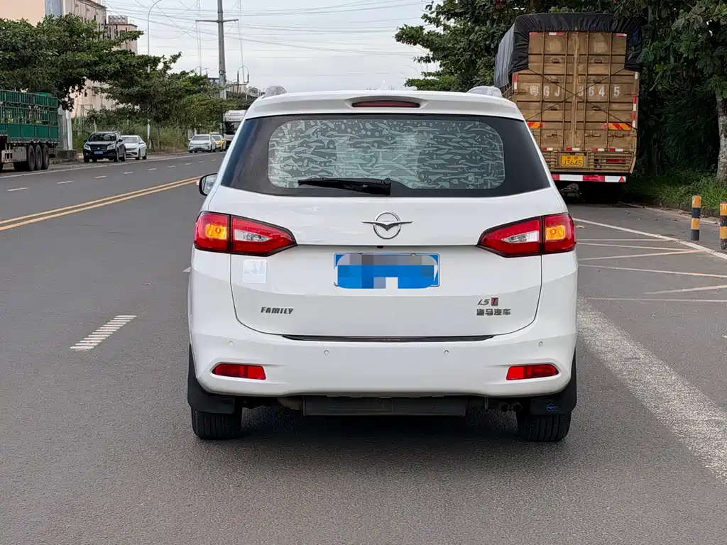 Haima Familia MPV — миниатюра 9