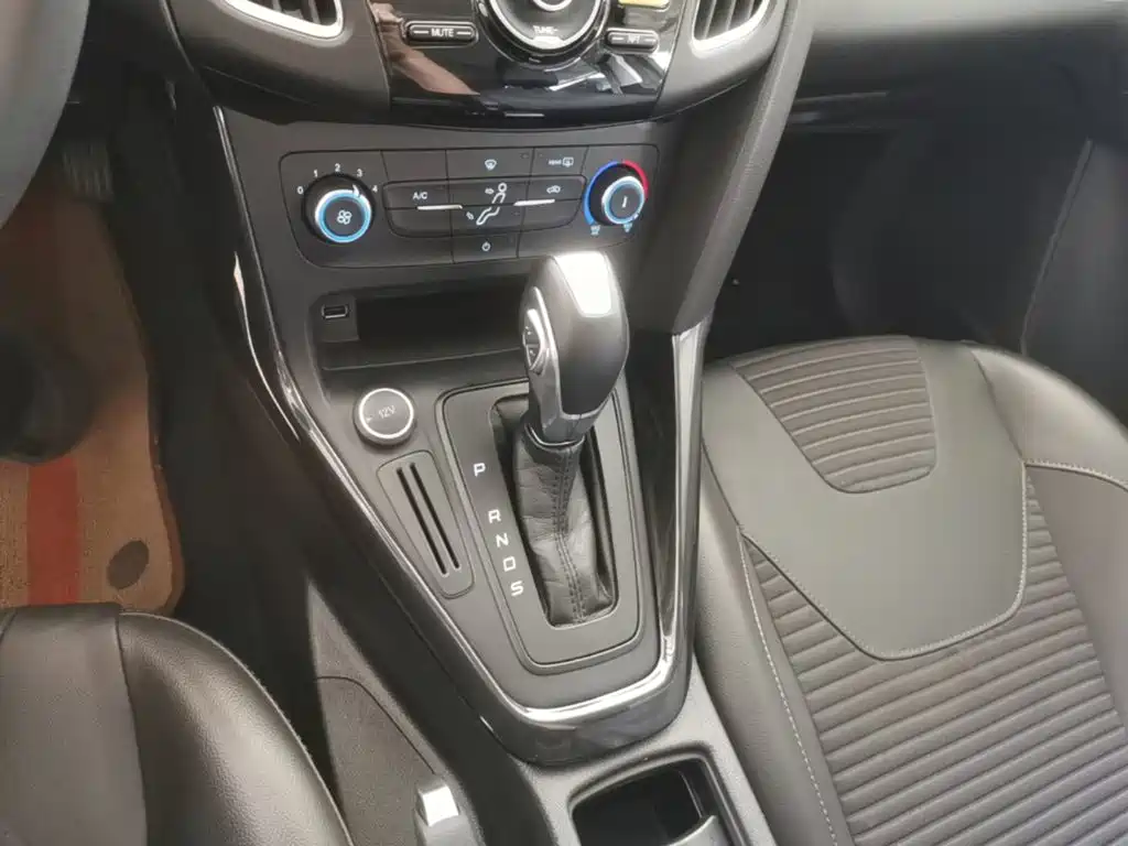 Ford Focus — миниатюра 14