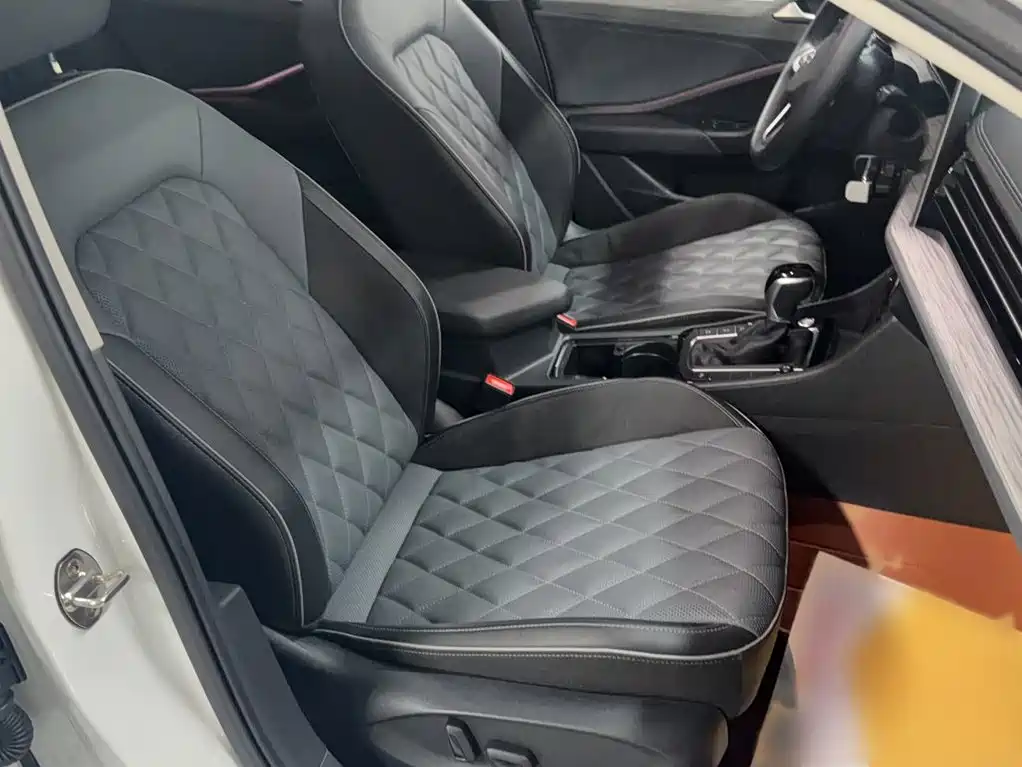 Volkswagen Sagitar — миниатюра 3