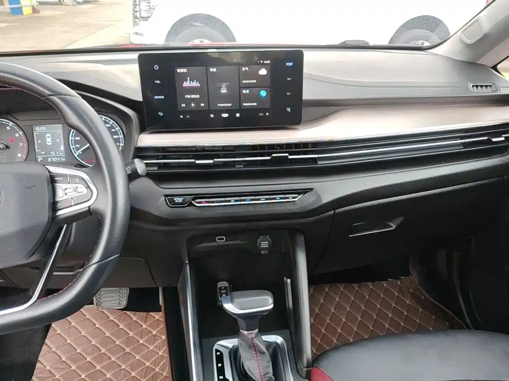 Geely Vision X3 — миниатюра 13