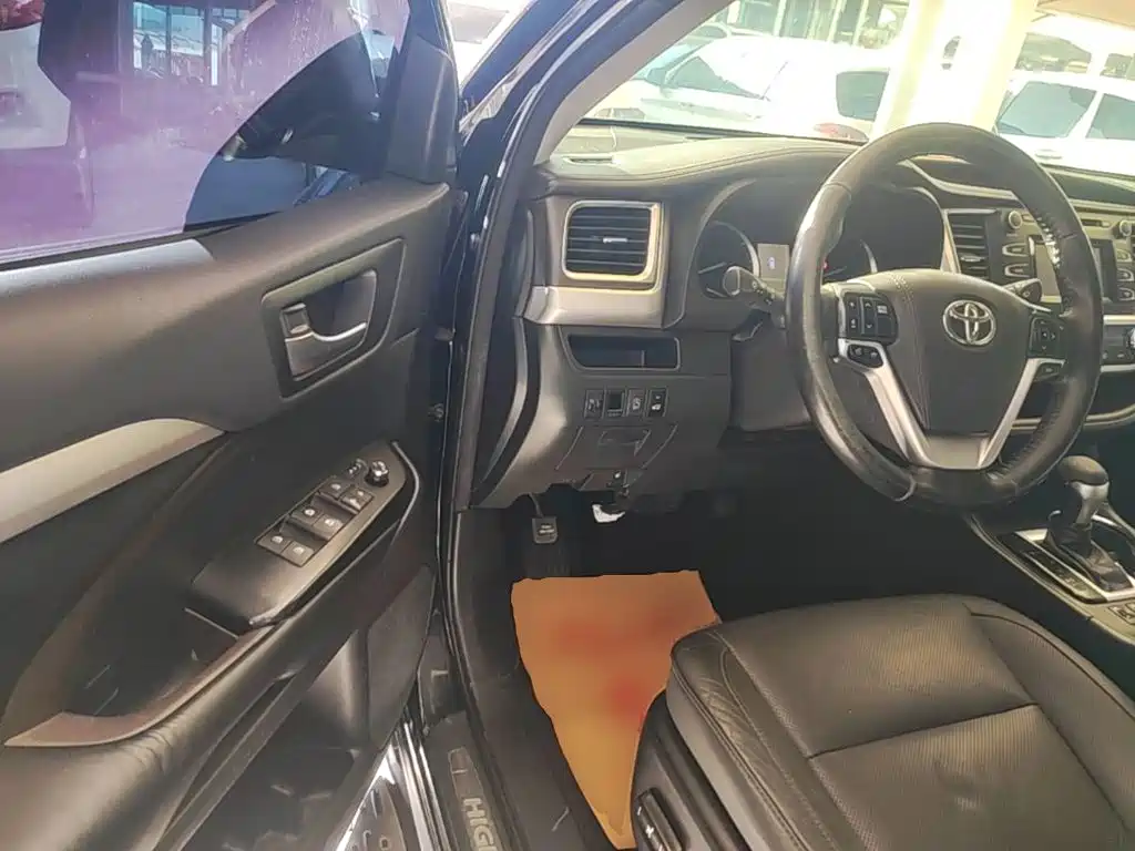 Toyota Highlander — миниатюра 16