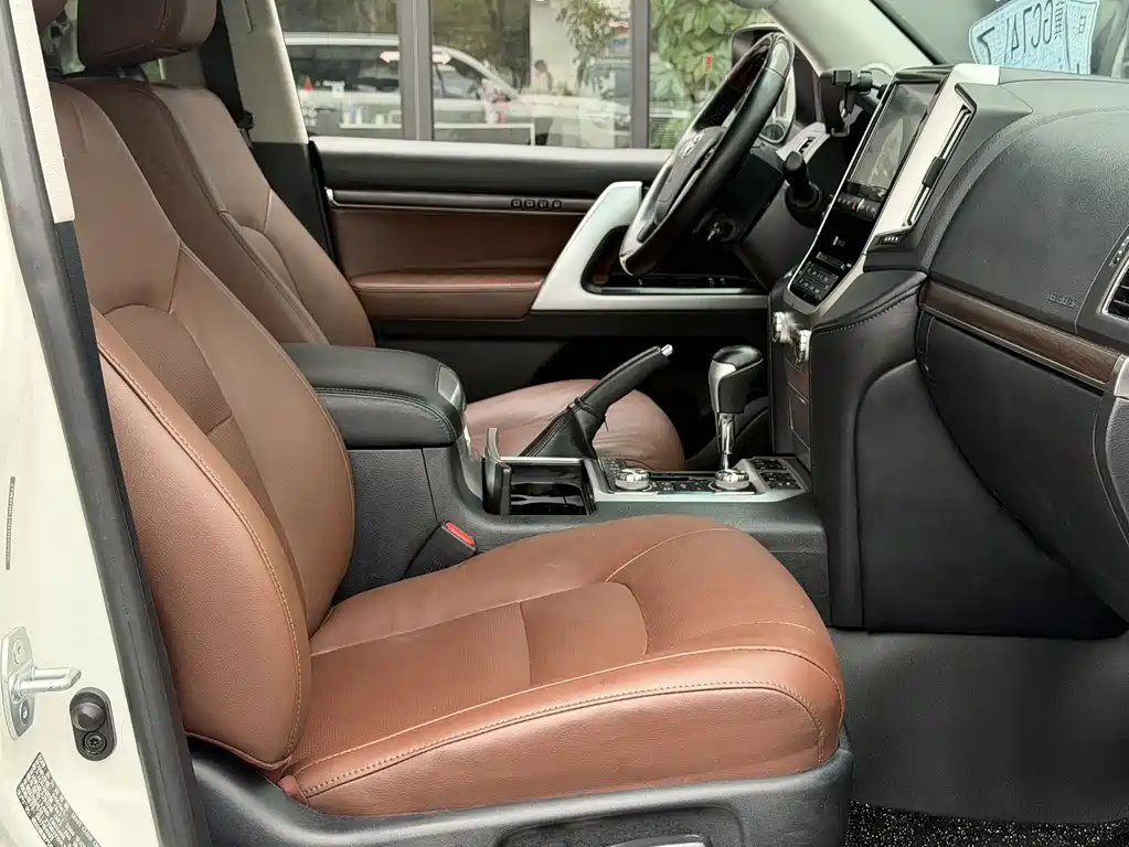 Toyota Land Cruiser — миниатюра 13