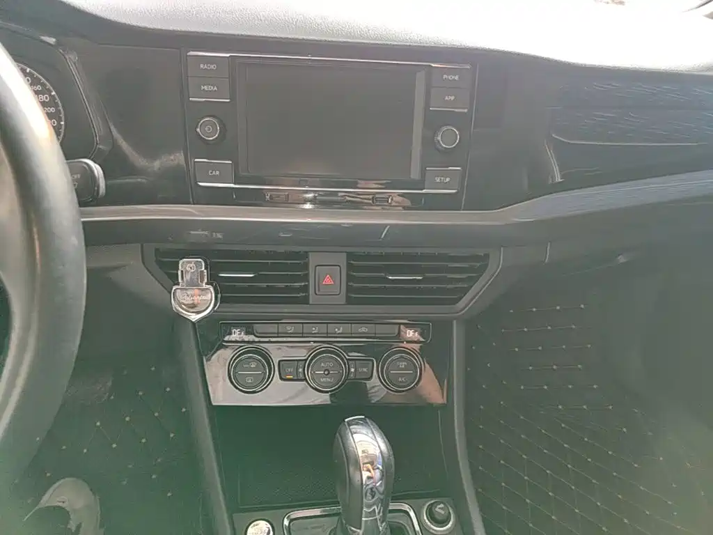 Volkswagen Bora — миниатюра 13