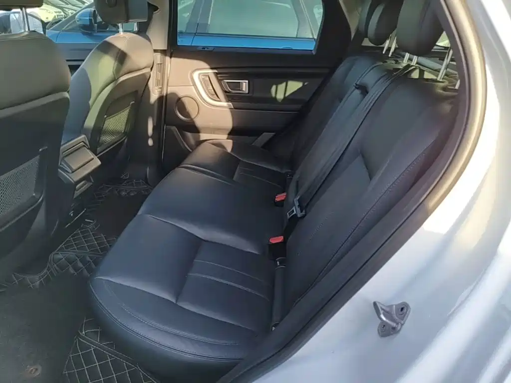 Land Rover Discovery Sport — миниатюра 17