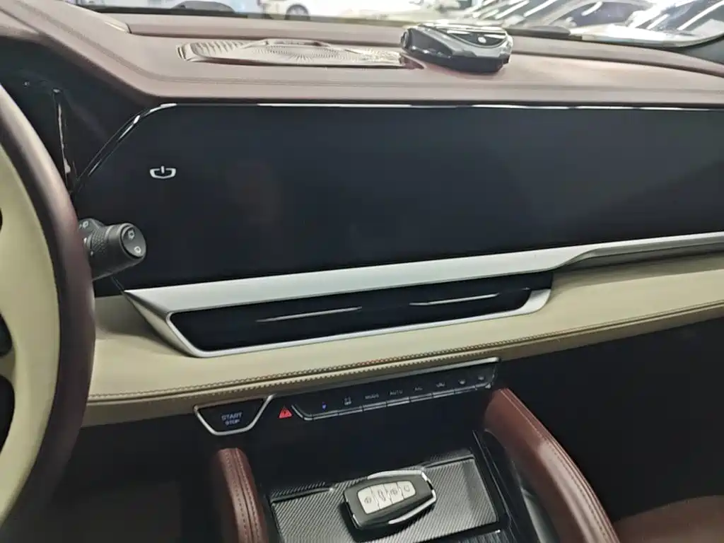 Geely Xingyue L — миниатюра 13
