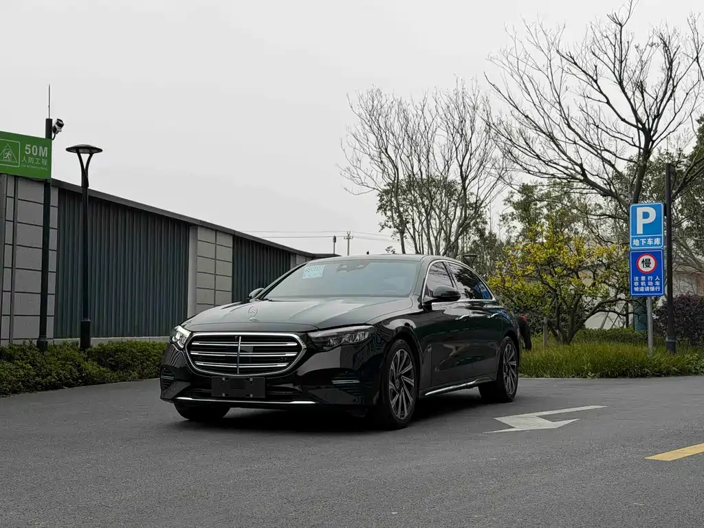 Mercedes-Benz E-Class 2024