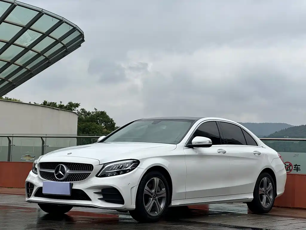 Mercedes-Benz C-Class 2020