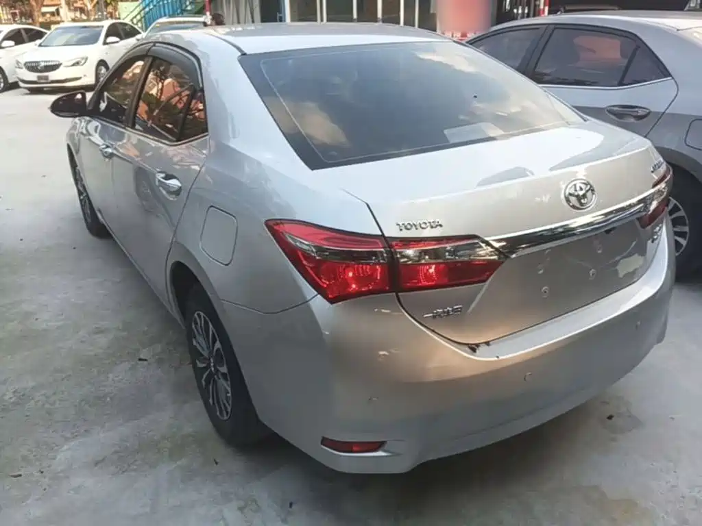 Toyota Corolla — миниатюра 5