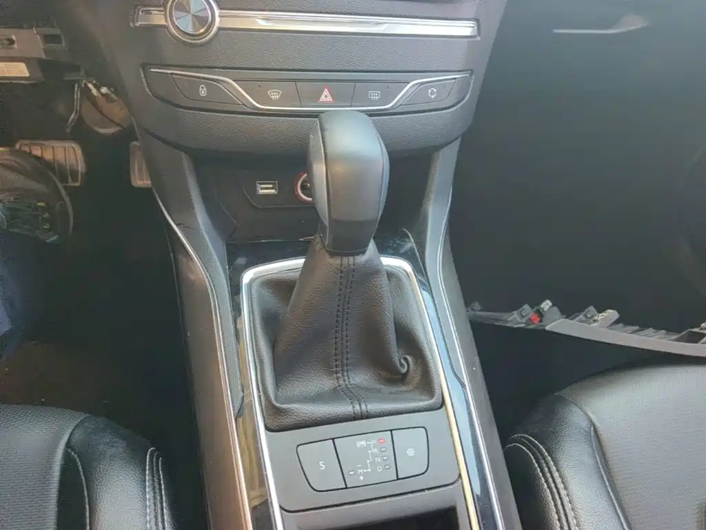 Peugeot 408 — миниатюра 14