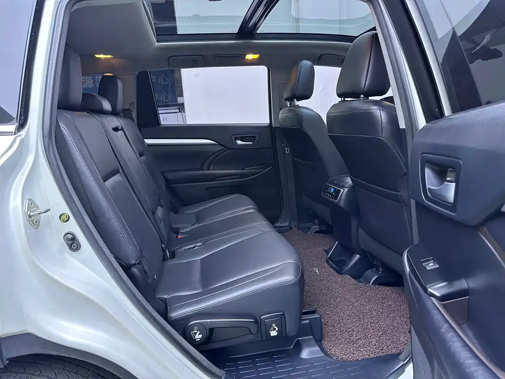 Toyota Highlander — миниатюра 13