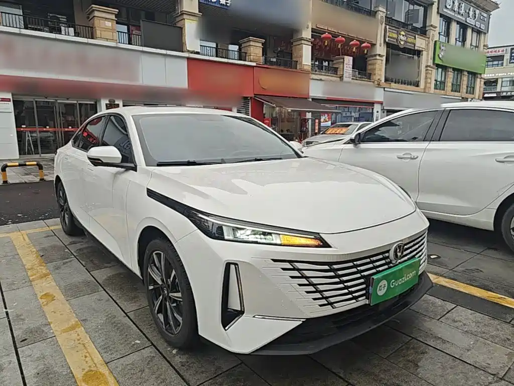 Changan Eado — миниатюра 4