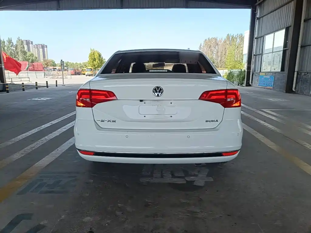 Volkswagen Bora — миниатюра 6