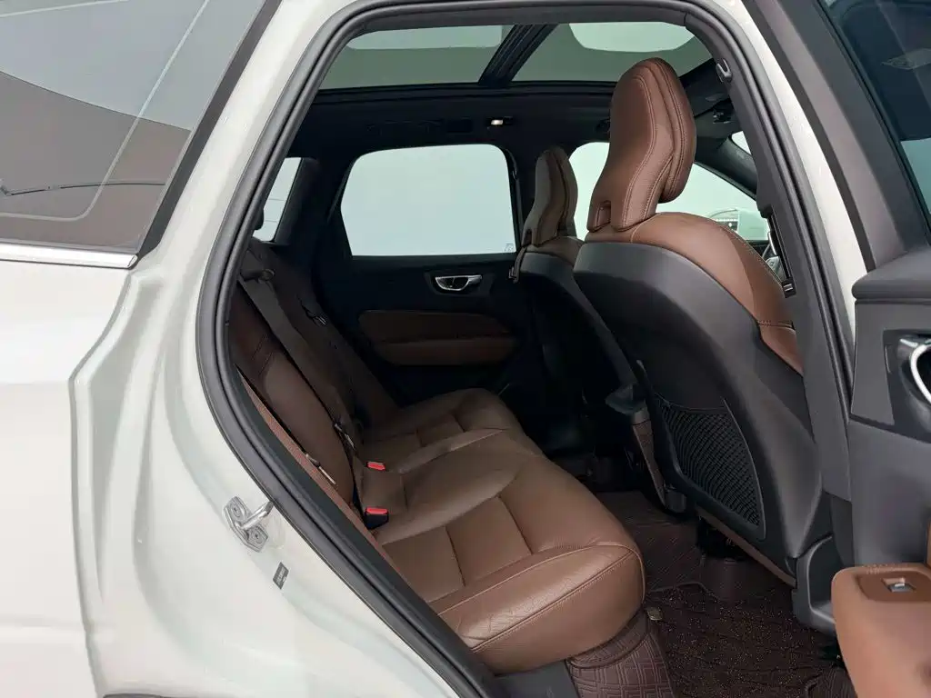 Volvo XC60 — миниатюра 26