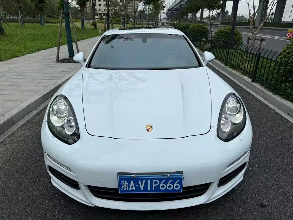 Porsche Panamera — миниатюра 2