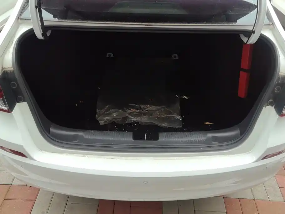 Buick Excelle — миниатюра 4