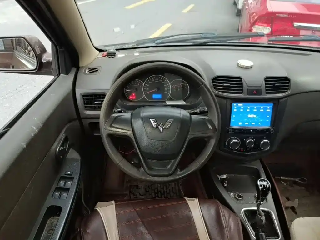 Wuling Hongguang — миниатюра 15