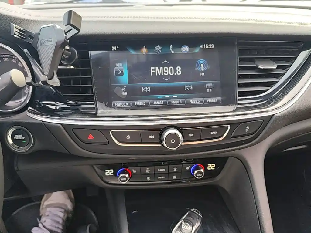 Buick Regal — миниатюра 13