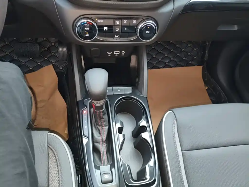 Chevrolet Tracker — миниатюра 14
