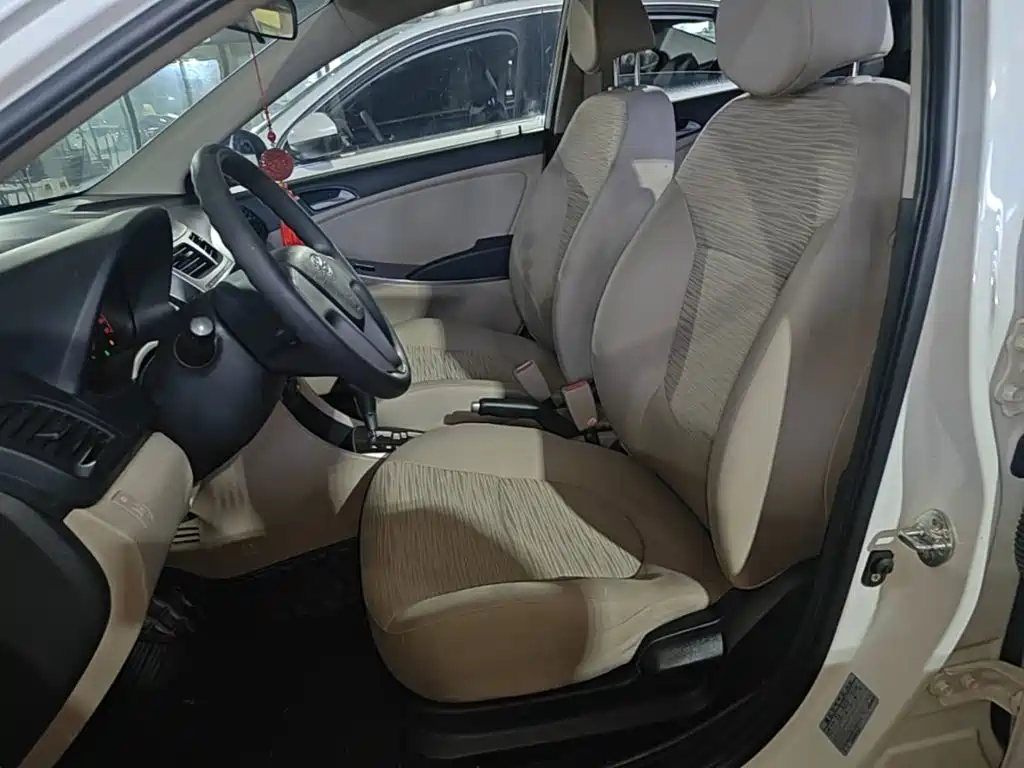 Hyundai Verna — миниатюра 15