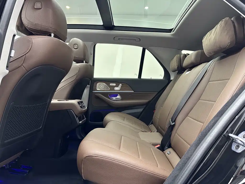 Mercedes-Benz GLE (Import) — миниатюра 11