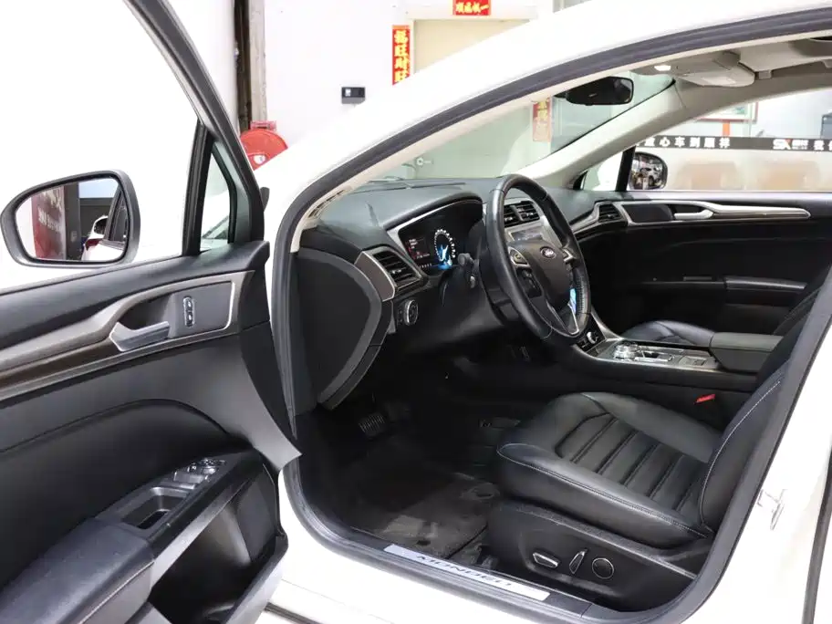 Ford Mondeo — миниатюра 9