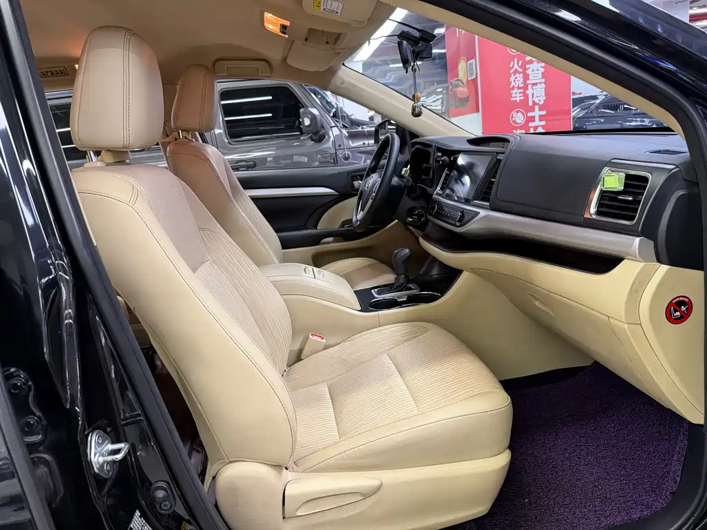 Toyota Highlander — миниатюра 17