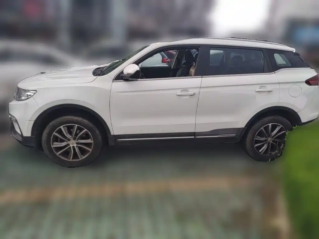 Geely Boyue — миниатюра 7