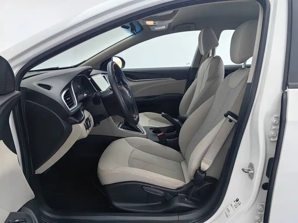 Buick Excelle — миниатюра 10