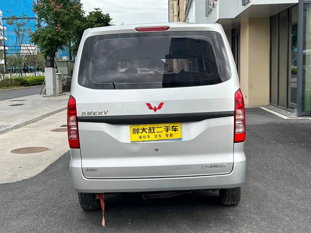 Wuling Hongguang V — миниатюра 5