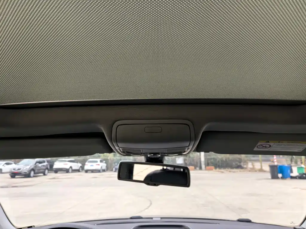 Volkswagen Tiguan — миниатюра 8