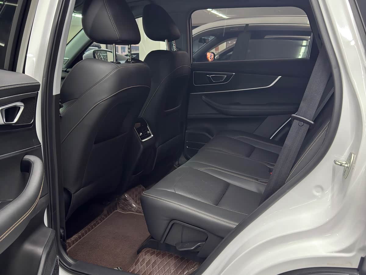 CHERY Tiggo 8 1.5 л 2024 г. Белый, пробег 27000 км