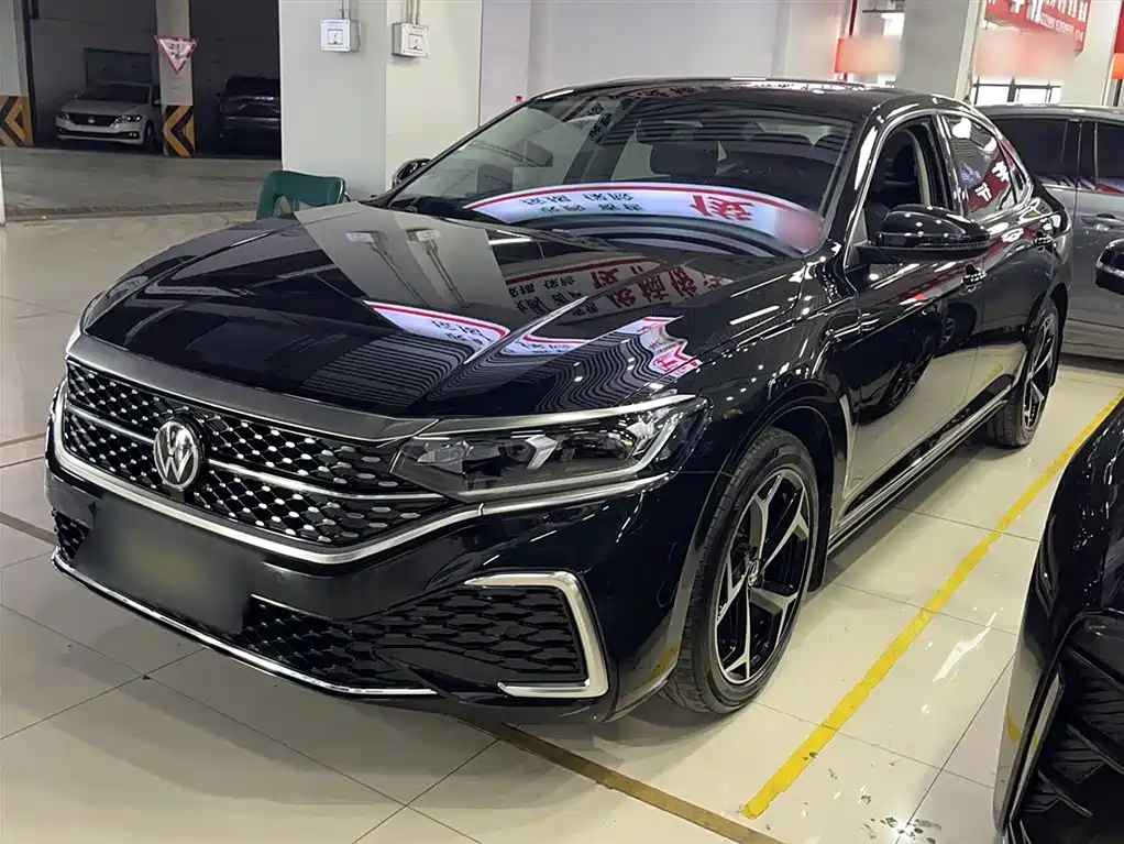 Volkswagen Passat 2024