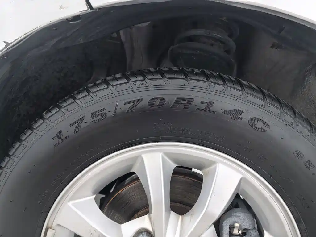 Wuling Hongguang V — миниатюра 24