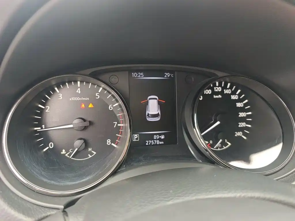Nissan X-Trail — миниатюра 12