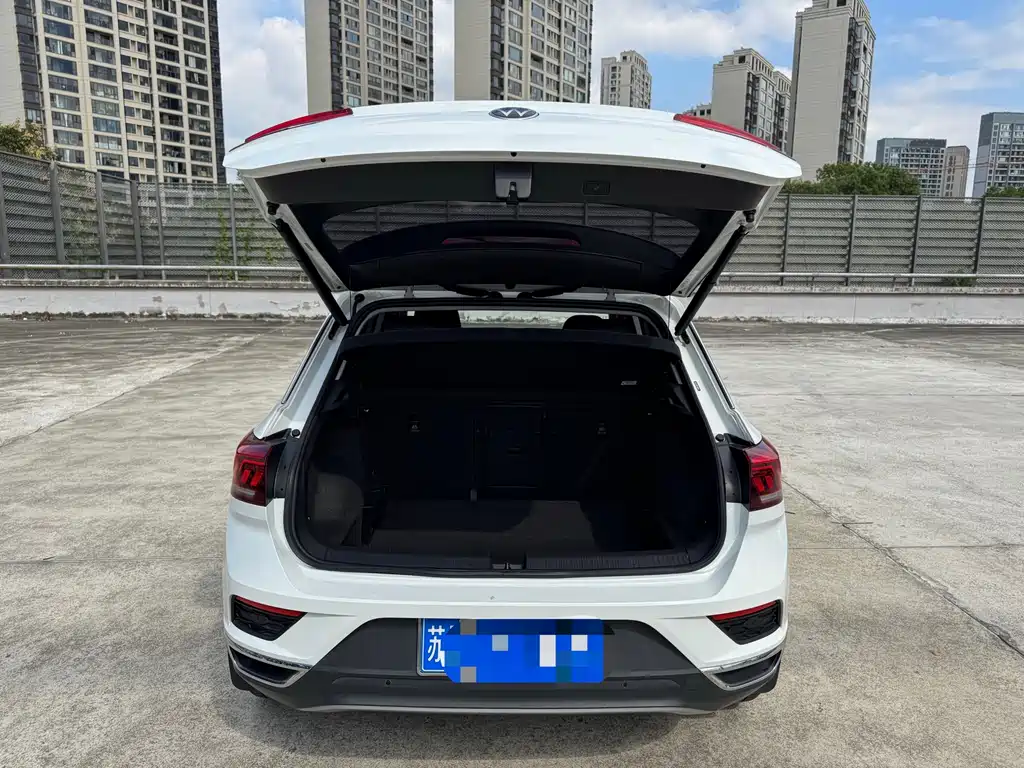 VOLKSWAGEN T ROC EXPLORING SONGS