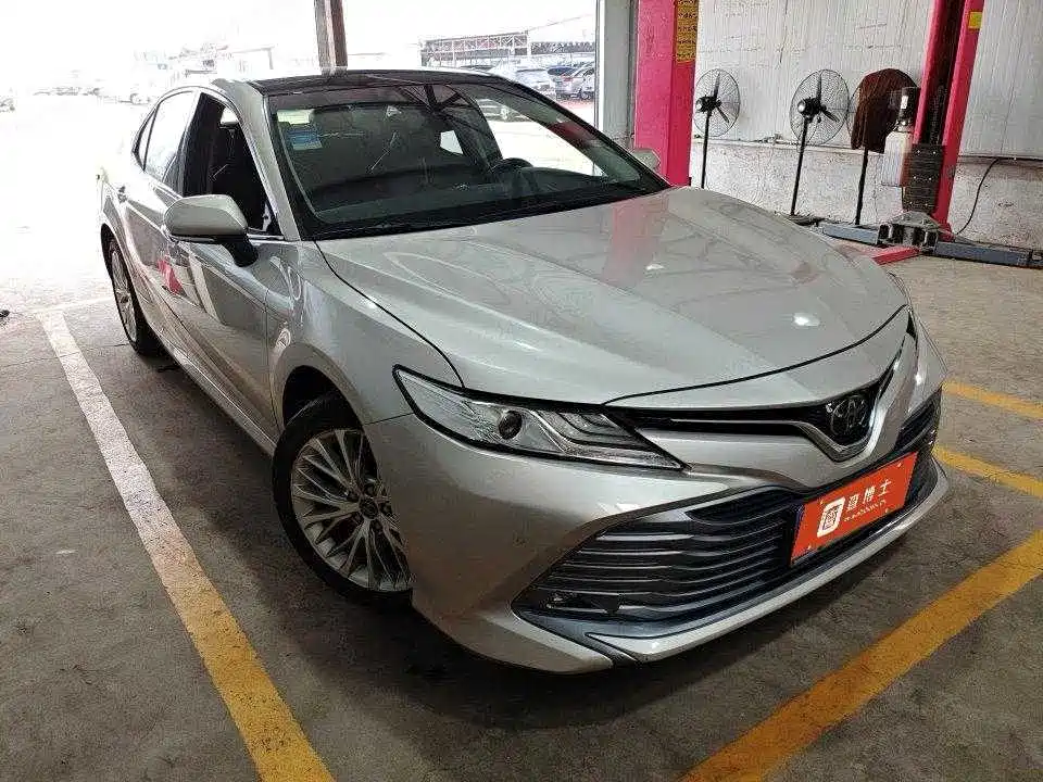 Toyota Camry — миниатюра 2