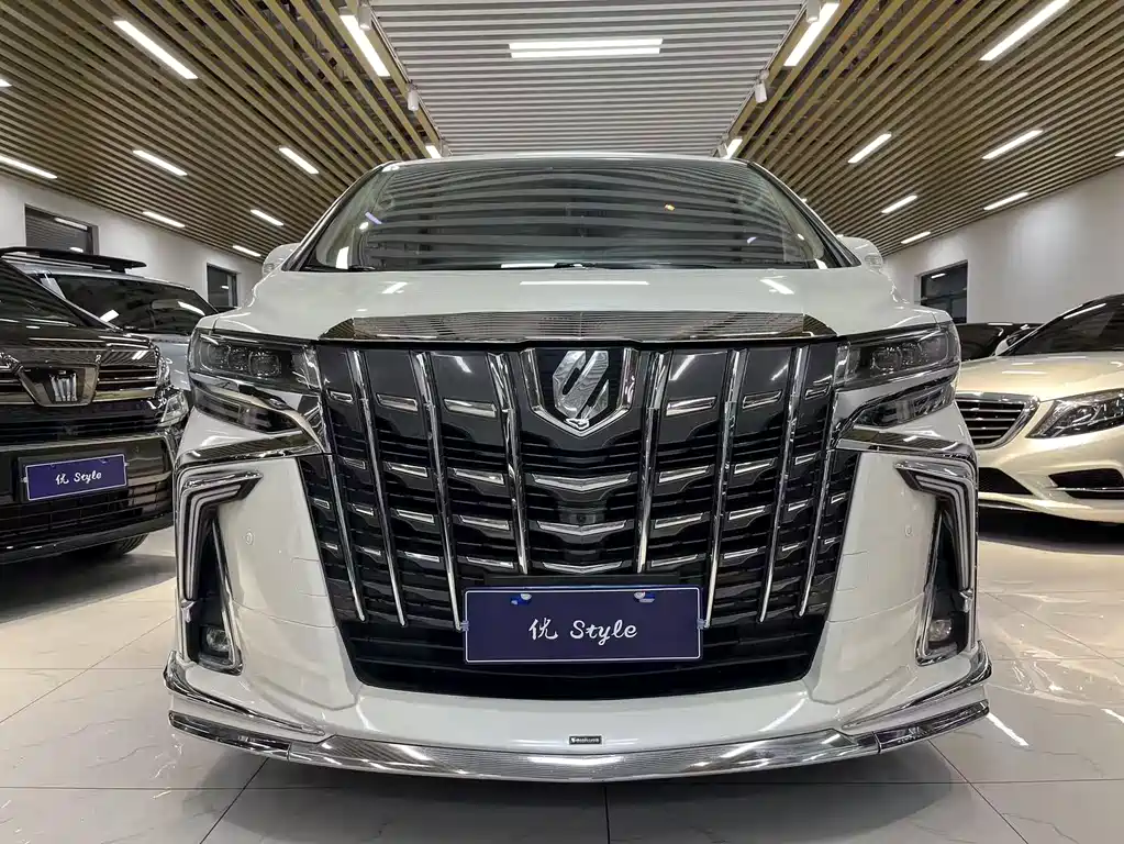 Toyota Alphard 2012 3.5L Luxury