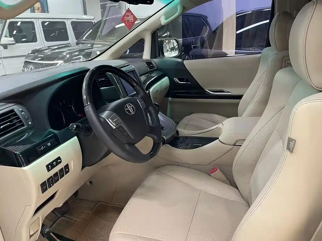 Toyota Alphard 2012 3.5L Luxury