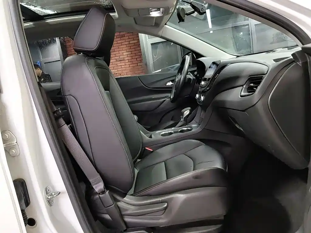 Chevrolet Equinox — миниатюра 10