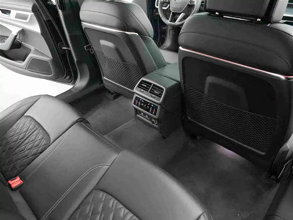 Audi A6L — миниатюра 12